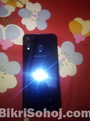 Samsung A20